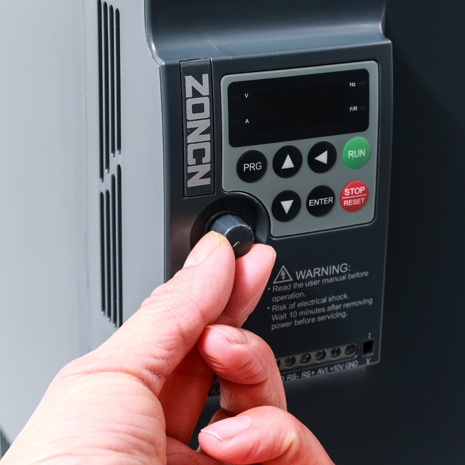 40HP VFD Drives For PM Screw Air Compressor 37kw ZONCN Inverter